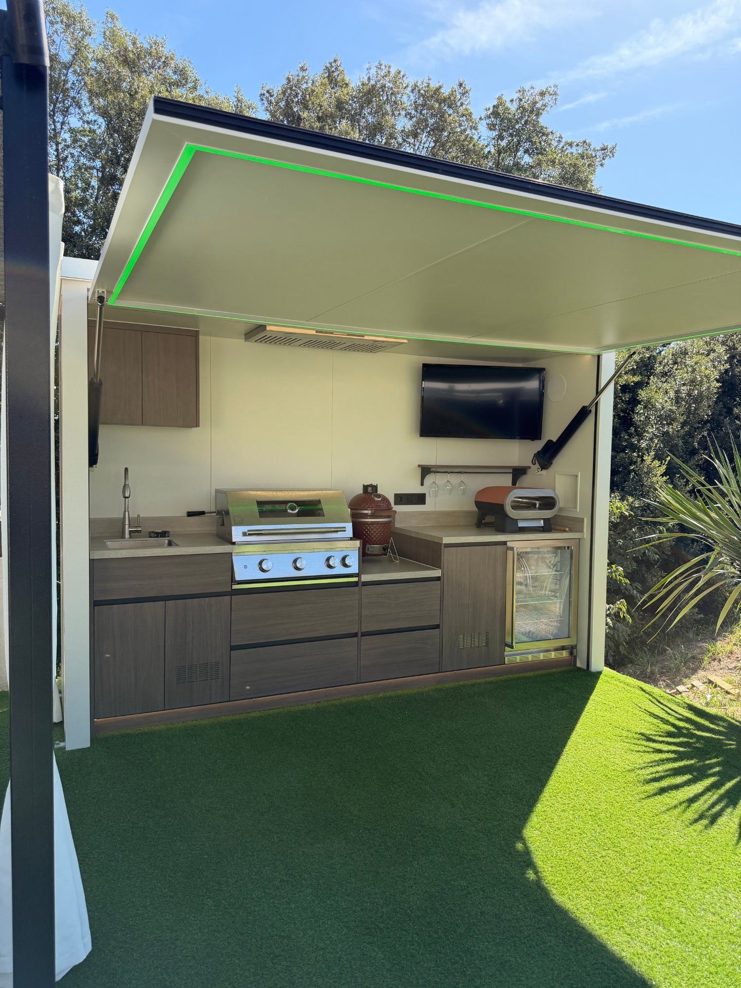 Cuisine d'extérieure Nox pavillon à Cannes