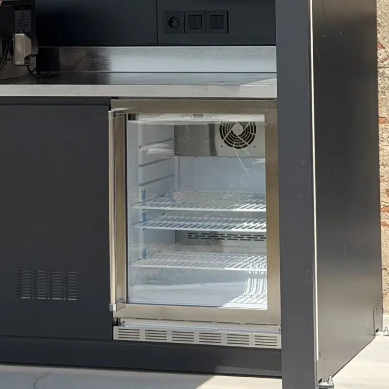 Grand frigo 2 portes : option pour cuisine d'extérieur Nox
